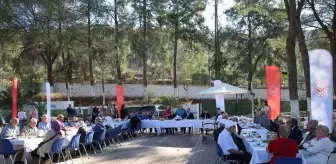 Aydın Valisi, Yaşlılar Günü'nde Yaşlılarla Buluştu