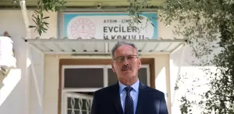 Öğretmen Mehmet Abbak, Eski Okulunu Yeniden İnşa Ettiriyor