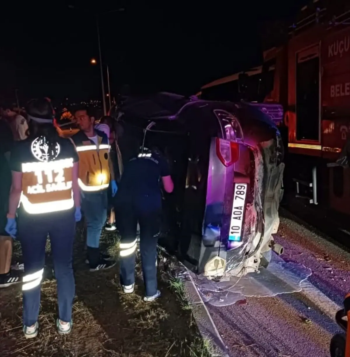 Çanakkale'de Otomobil Devrildi: Sürücü Yaralandı