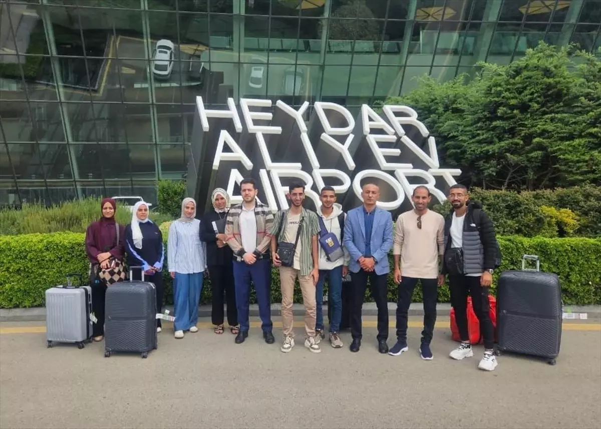 Azerbaycan, 14 Filistinli Öğrenciyi Tahliye Etti