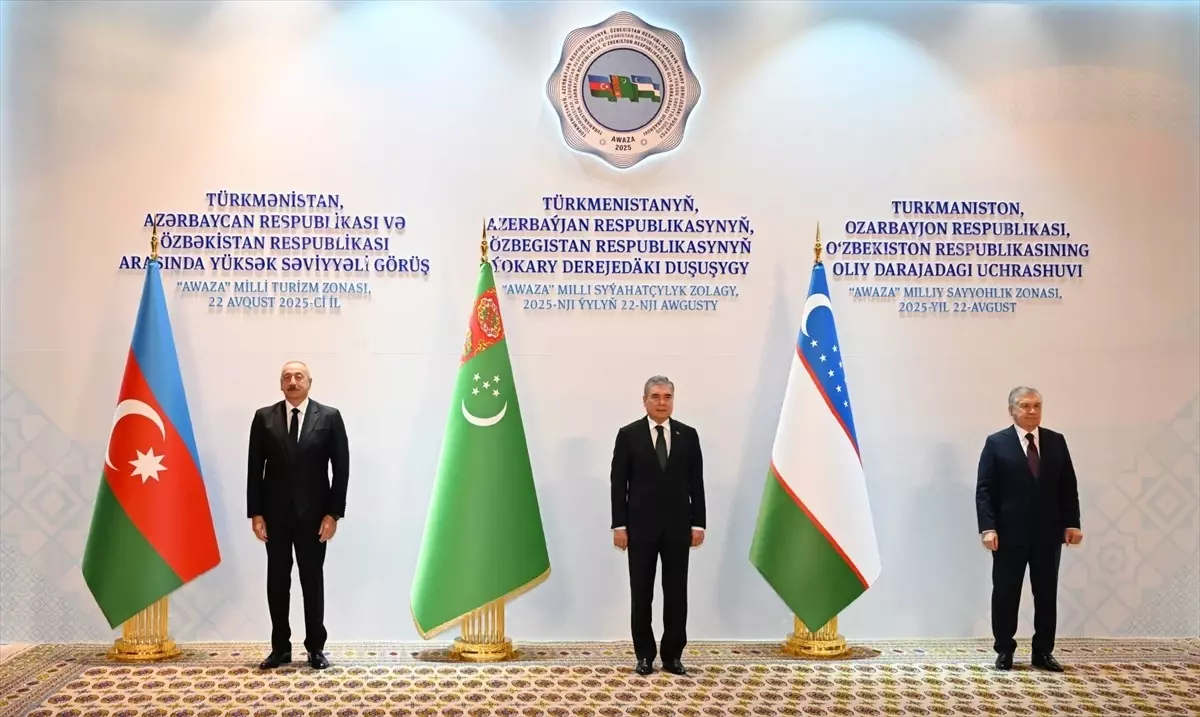 Aliyev, Berdimuhammedov ve Mirziyoyev Üçlü Zirve Gerçekleştirdi