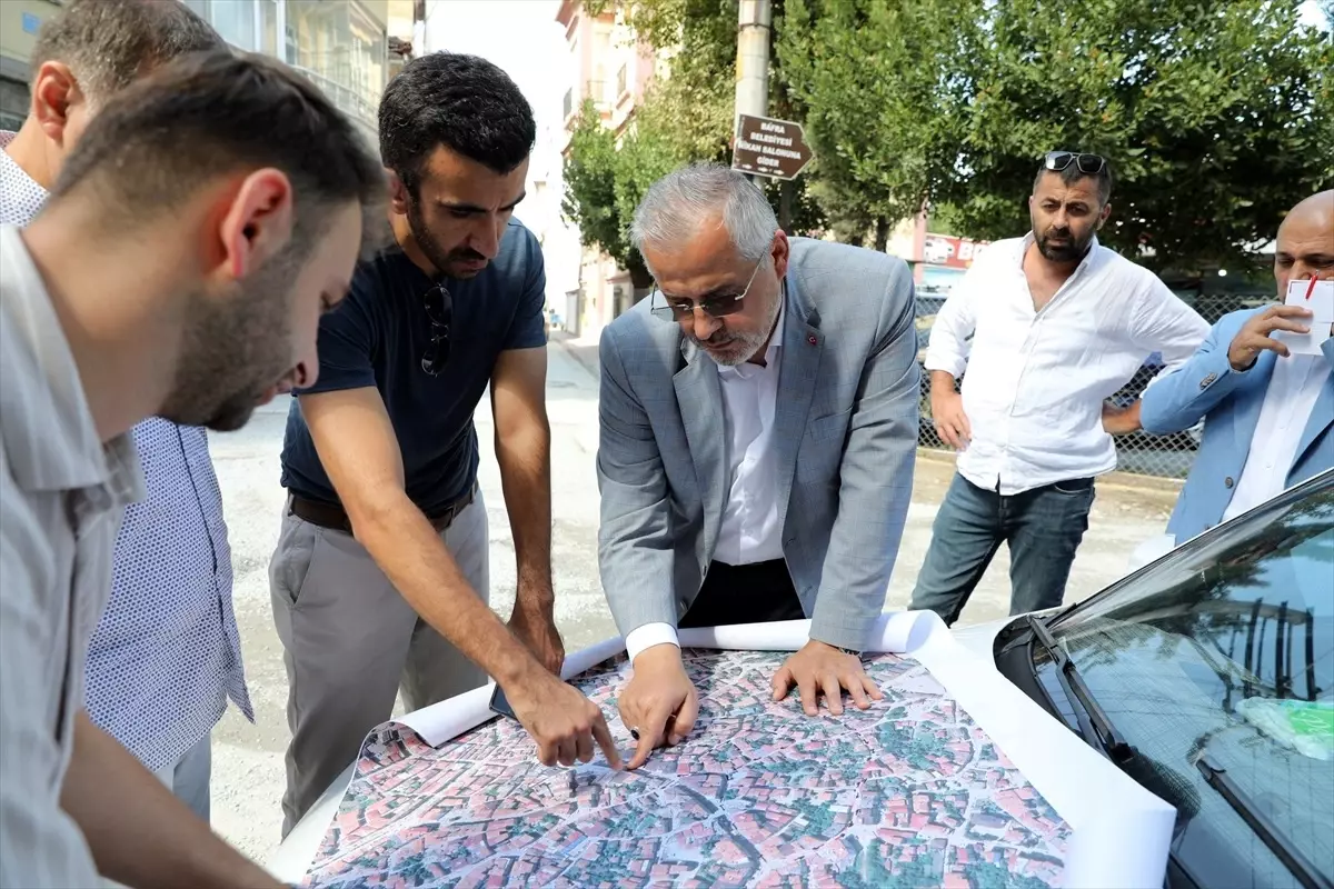 Bafra Belediyesi Yol ve Kaldırım Çalışmalarına Devam Ediyor