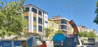 Bafra'da Çöp Konteynerleri Dezenfekte Ediliyor