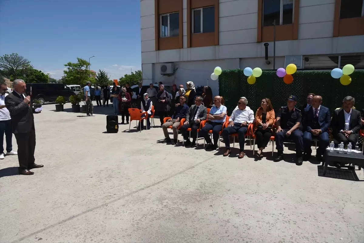 Kırıkkale'de Hayat Boyu Öğrenme Haftası Etkinlikleri Kapsamında Sergi Açıldı