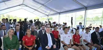 Bakan Bak: 'Türkiye'de bir spor tesisi devrimi yaşanmaktadır'