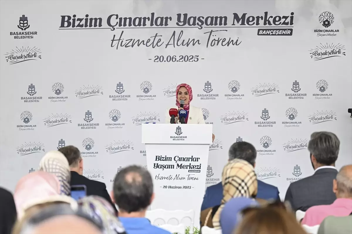 Bakan Göktaş, Başakşehir'deki 'Bizim Çınarlar Yaşam Merkezi'nin açılışına katıldı Açıklaması