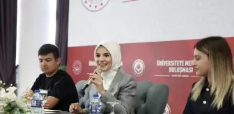 Bakan Göktaş, Devlet Himayesinde Büyüyen Gençlerle Bir Araya Geldi
