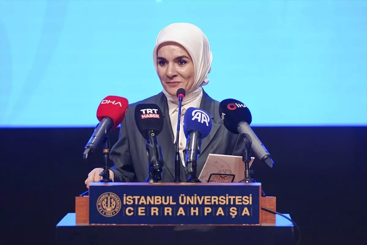 Bakan Göktaş 'Disiplinlerarası Bir Yaklaşımla Ailenin Halleri Sempozyumu'nda konuştu Açıklaması