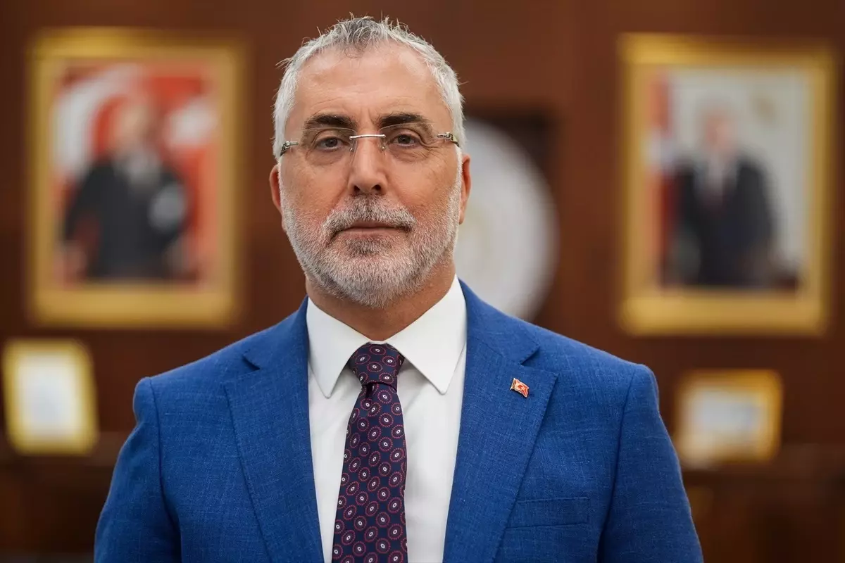 Bakan Işıkhan: Hiçbir Çalışanı Enflasyona Ezdirmeyeceğiz