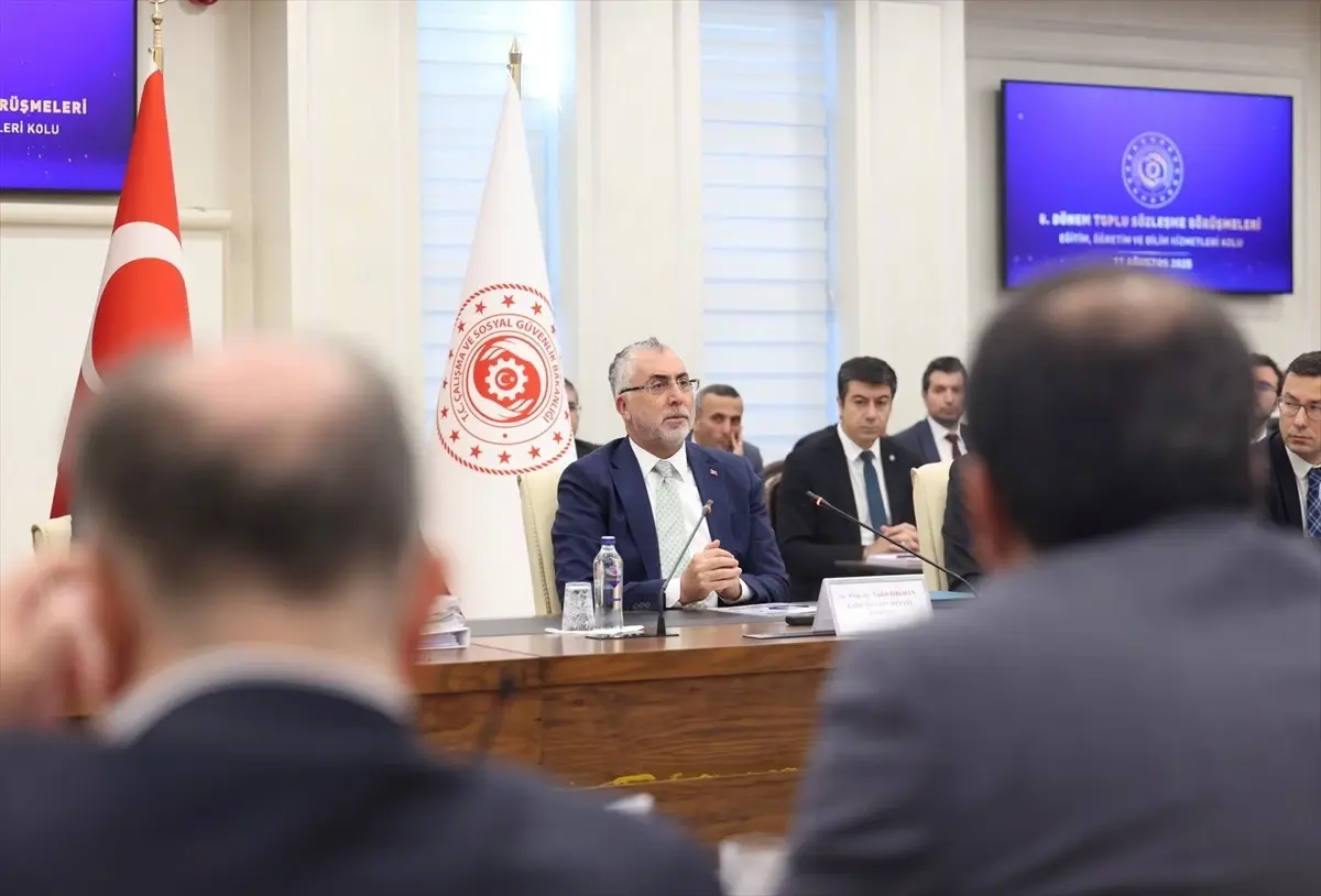 Bakan Işıkhan, Eğitim ve Bilim Hizmetleri Kolu ile Toplu Sözleşme Görüşmelerini Değerlendirdi
