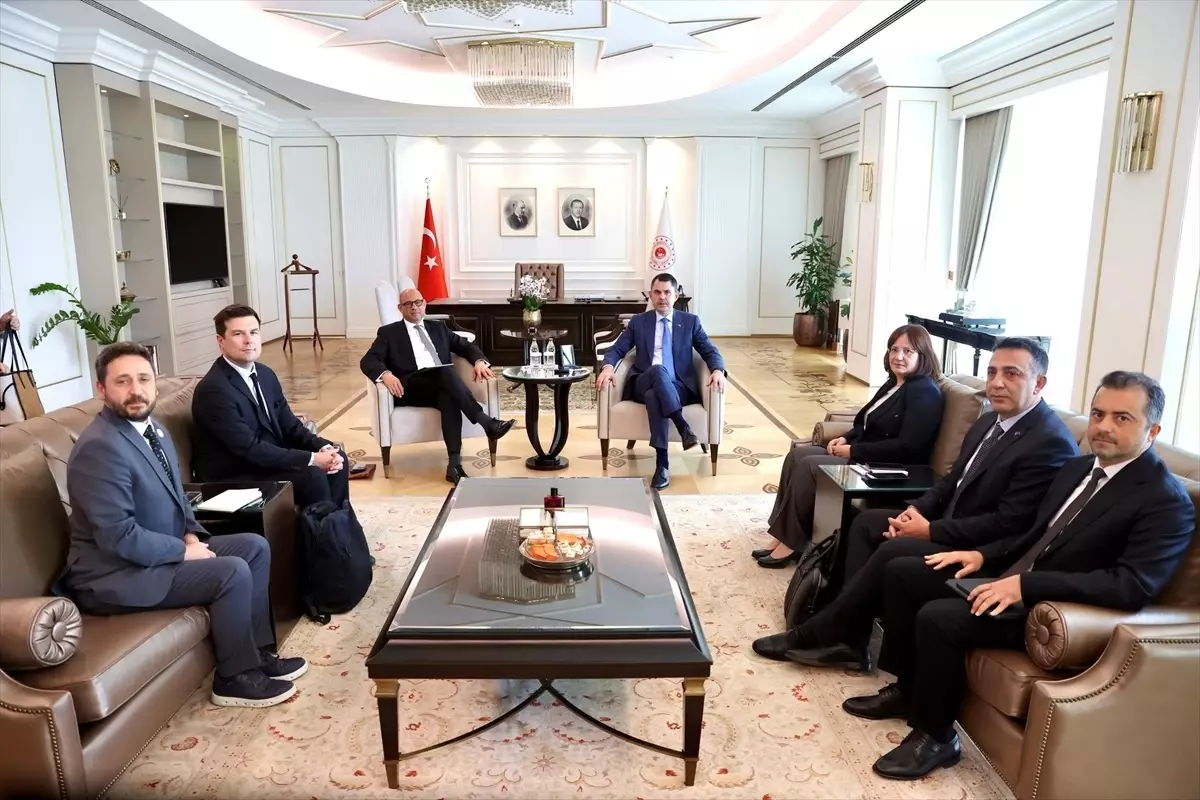 Bakan Kurum, BM İklim Değişikliği Yetkilisi ile Görüştü
