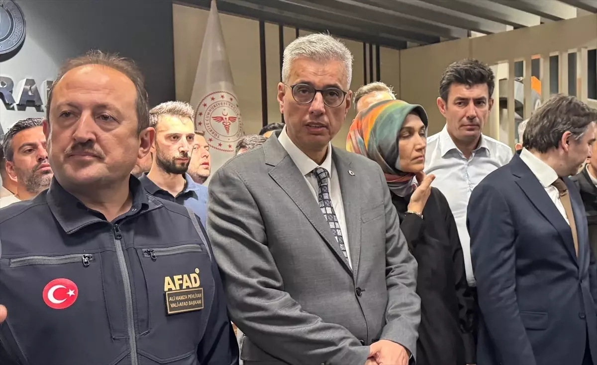 Bakan Memişoğlu, Eskişehir'deki orman yangınında yaralananları hastanede ziyaret etti Açıklaması