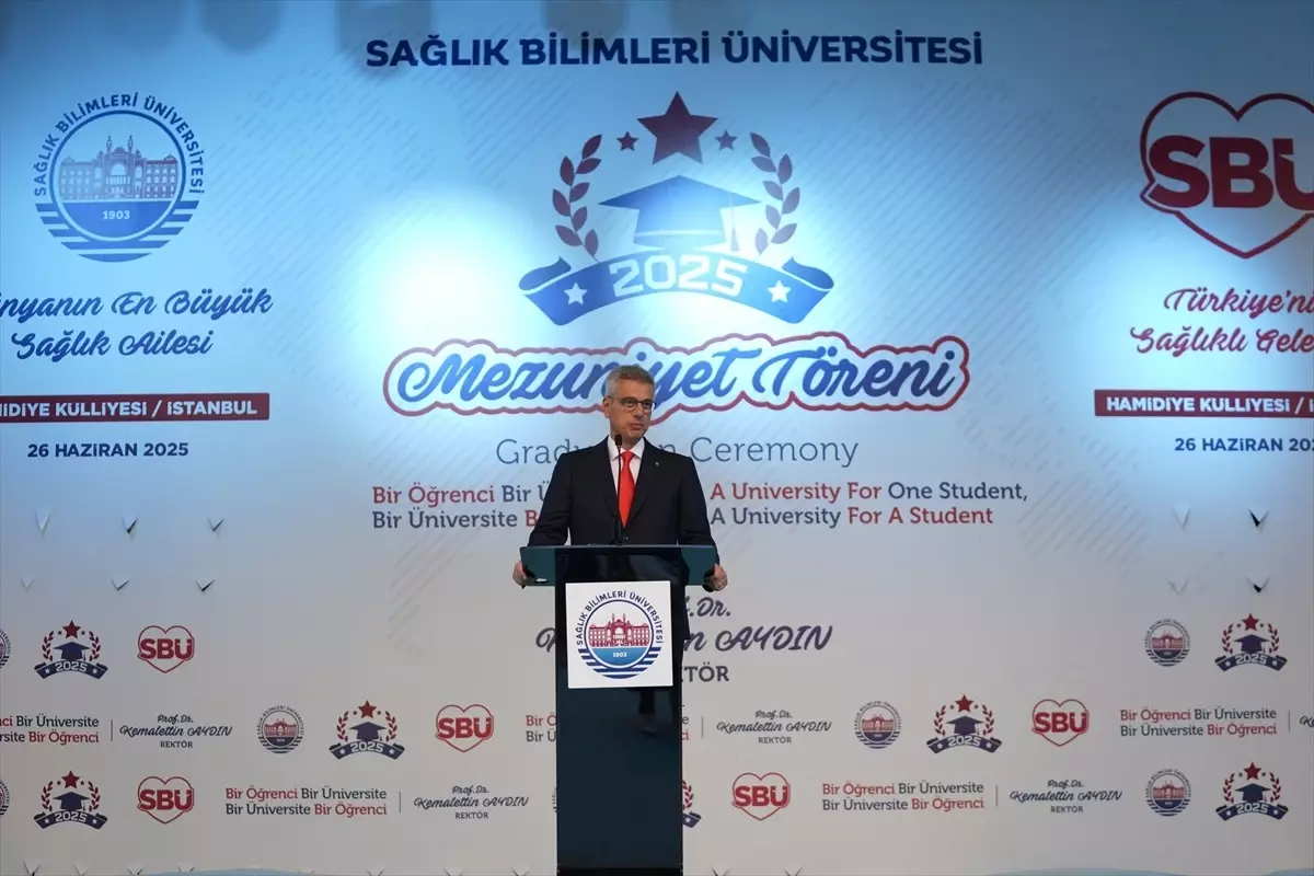 Bakan Memişoğlu, Sağlık Bilimleri Üniversitesi mezuniyet törenine katıldı Açıklaması