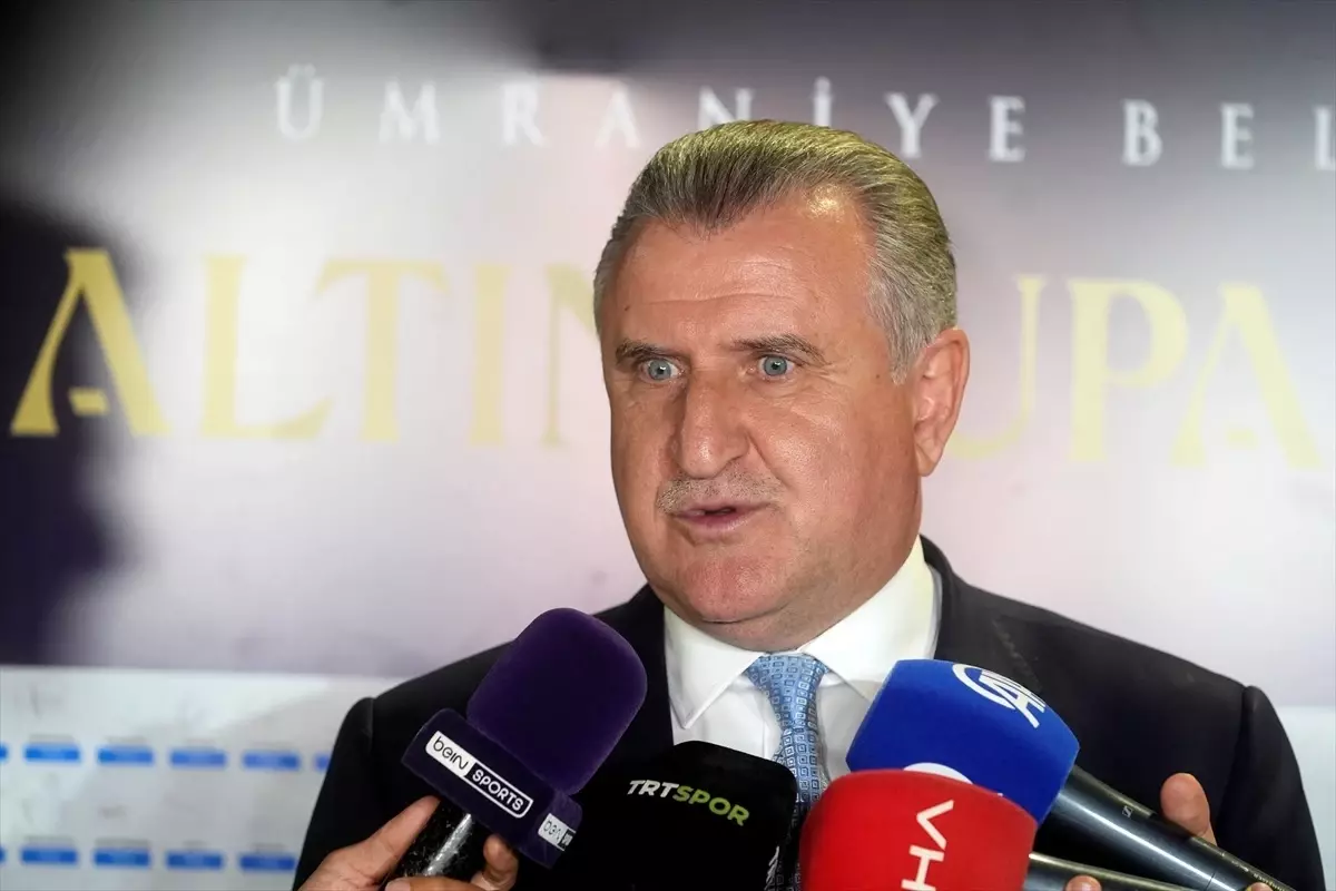 Bakan Bak, Türk Milli Takımlarına Başarılar Diledi