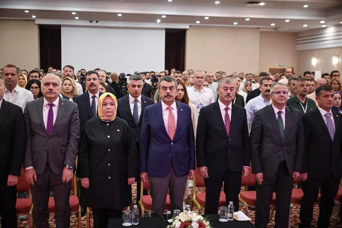 Bakan Tekin, yurt dışında görev yapacak öğretmen ve okutmanların bilgilendirilmesi toplantısında konuştu Açıklaması