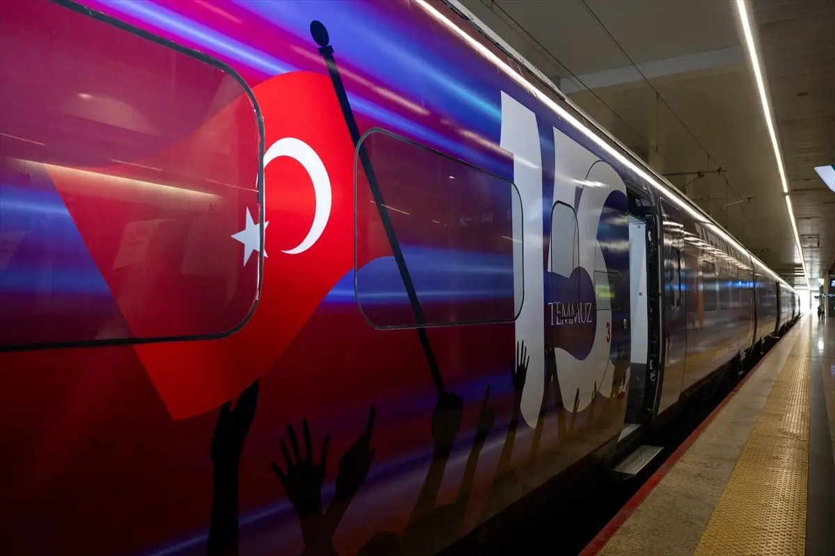 Bakan Uraloğlu, '15 Temmuz Demokrasi ve Birlik Treni Uğurlama Töreni'nde konuştu Açıklaması