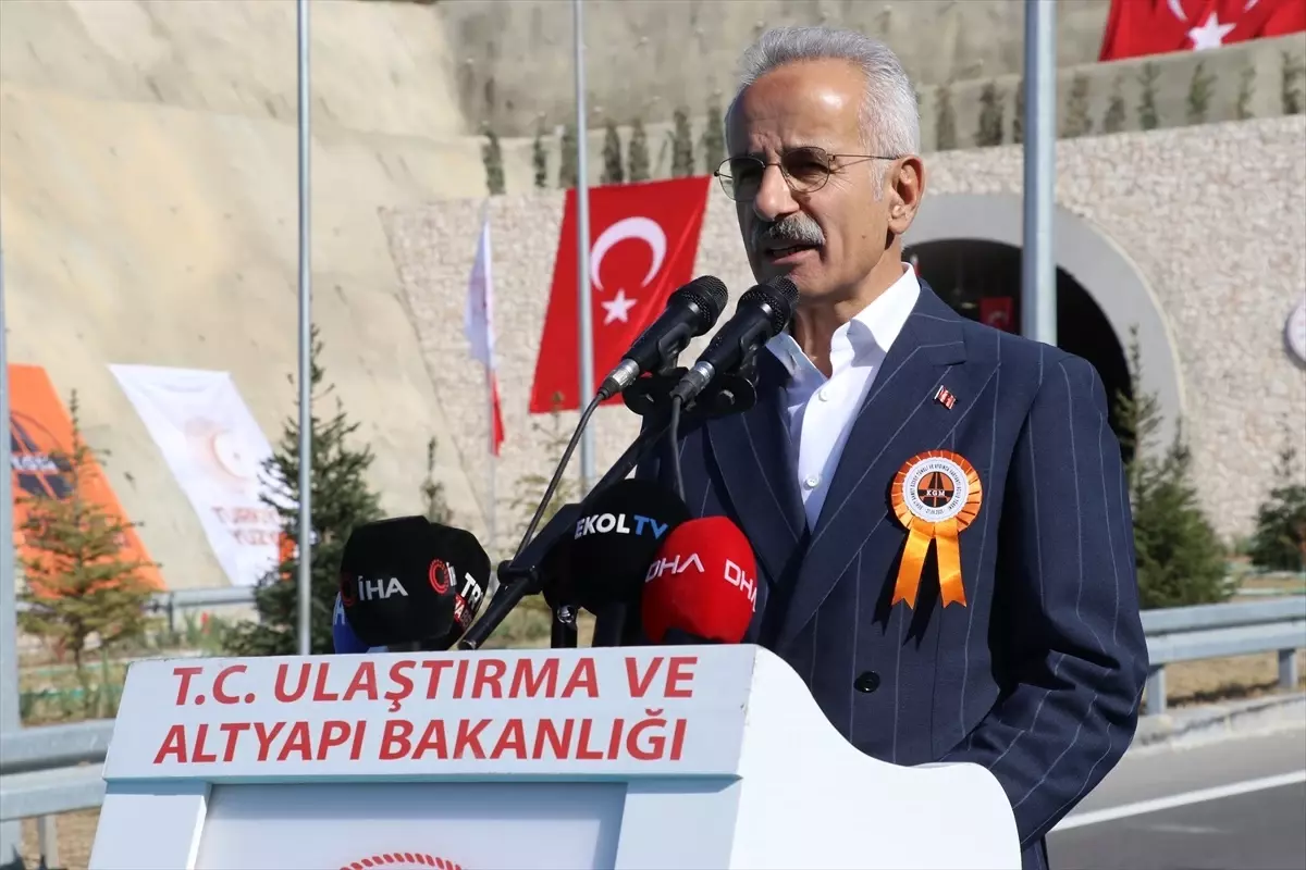 Bakan Uraloğlu Amasya'da Aydınca Varyantı ve Şehit Ahmet Özsoy Tüneli'nin açılışında konuştu Açıklaması