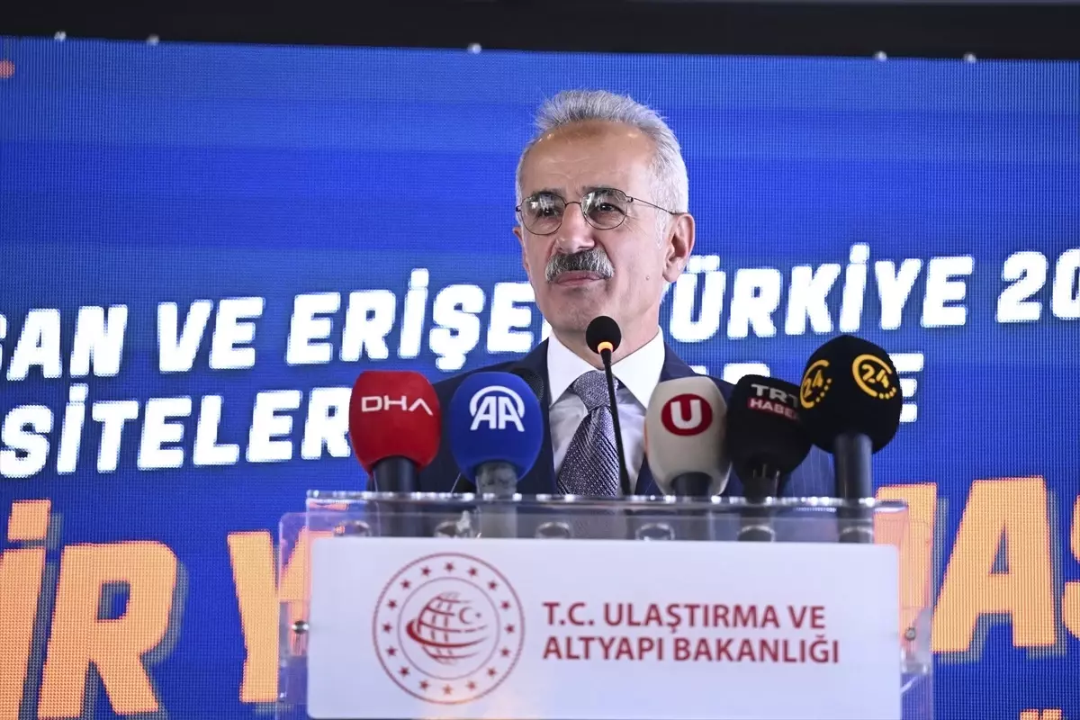 Bakan Uraloğlu 'Ulaşan ve Erişen Türkiye 2025 AR-GE Proje Fikir Yarışması Ödül Töreni'nde konuştu Açıklaması