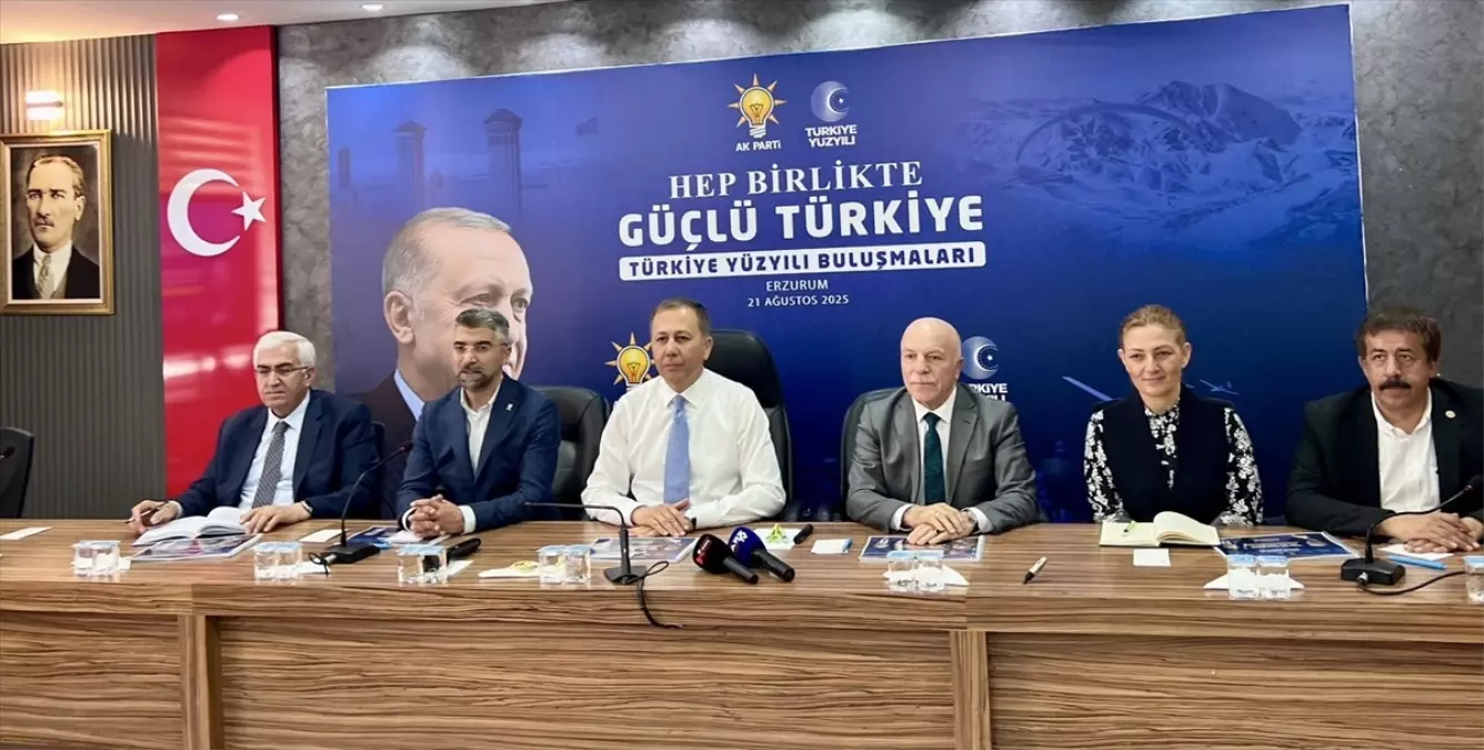 Bakan Yerlikaya, Erzurum'da Esnaf ve Partililerle Buluştu