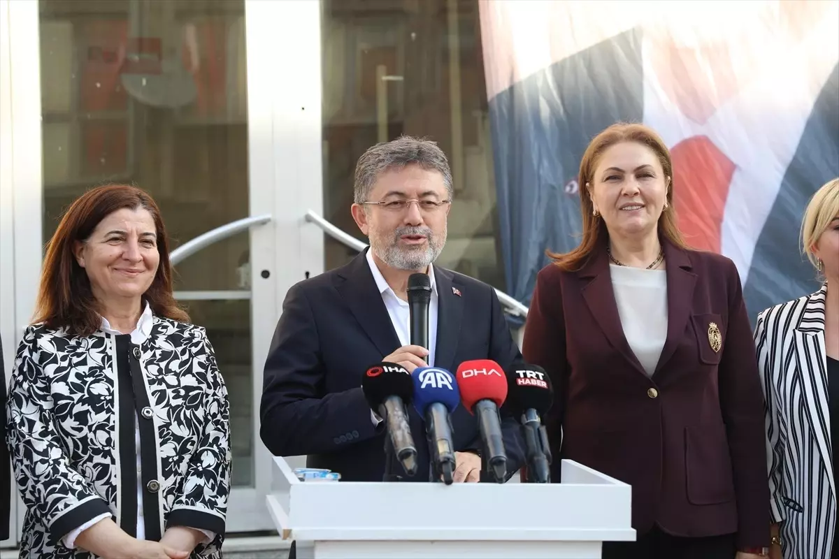 Bakan Yumaklı, Edirne'de AK Parti Uzunköprü İlçe Başkanlığı ziyaretinde konuştu Açıklaması