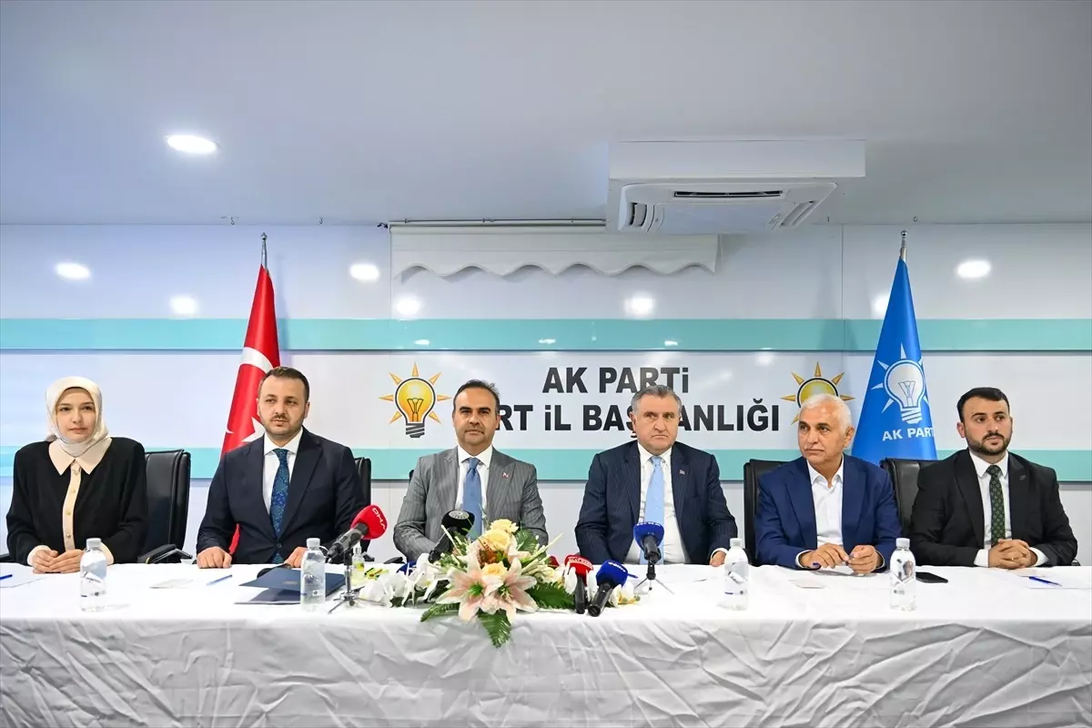 Bakanlar Bak ve Kacır, Siirt'te ziyaretlerde bulundu