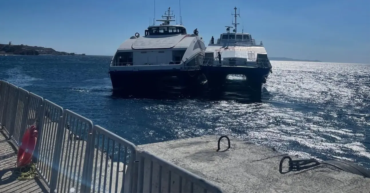 İDO Seferi Sırasında Deniz Otobüsü Kayalıklara Çarptı