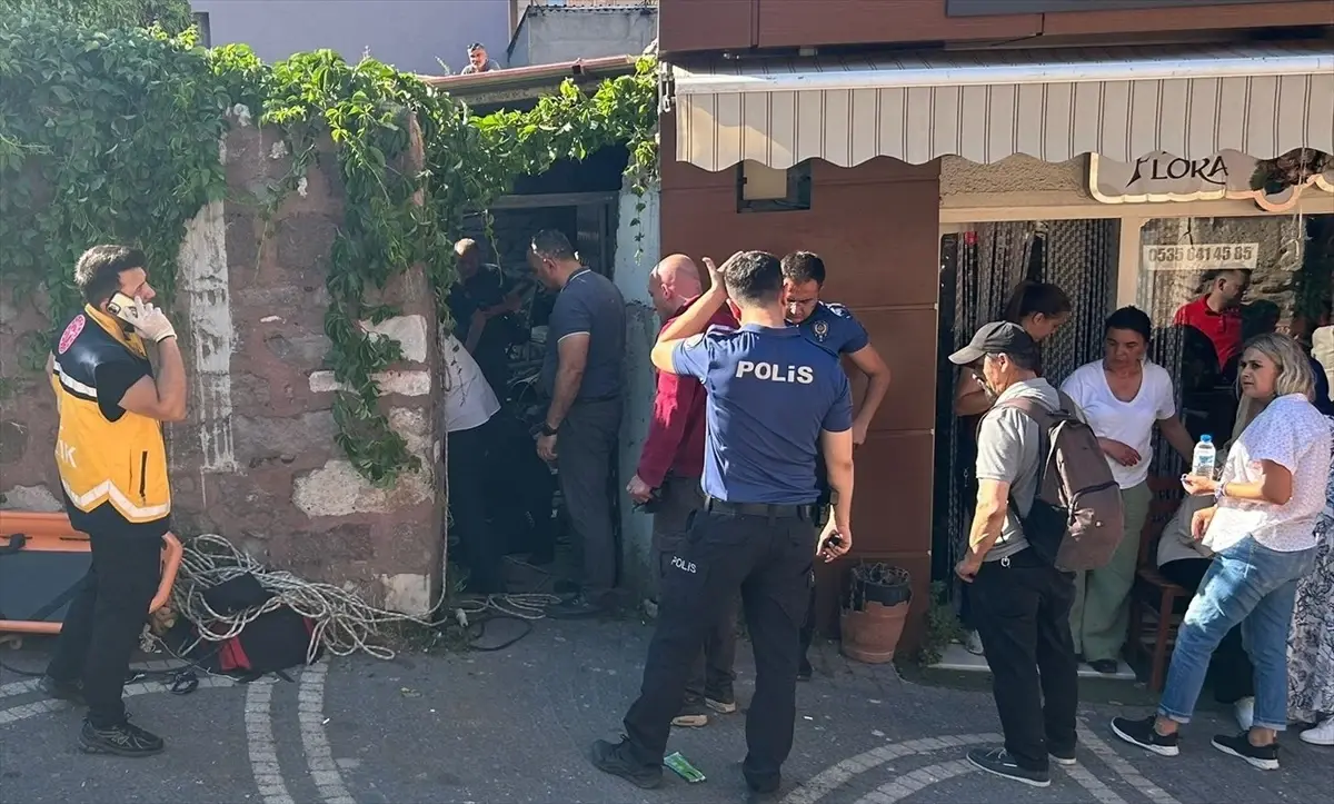 Balıkesir'de Eski Su Kuyusuna Düşen Kişi İtfaiye Tarafından Kurtarıldı