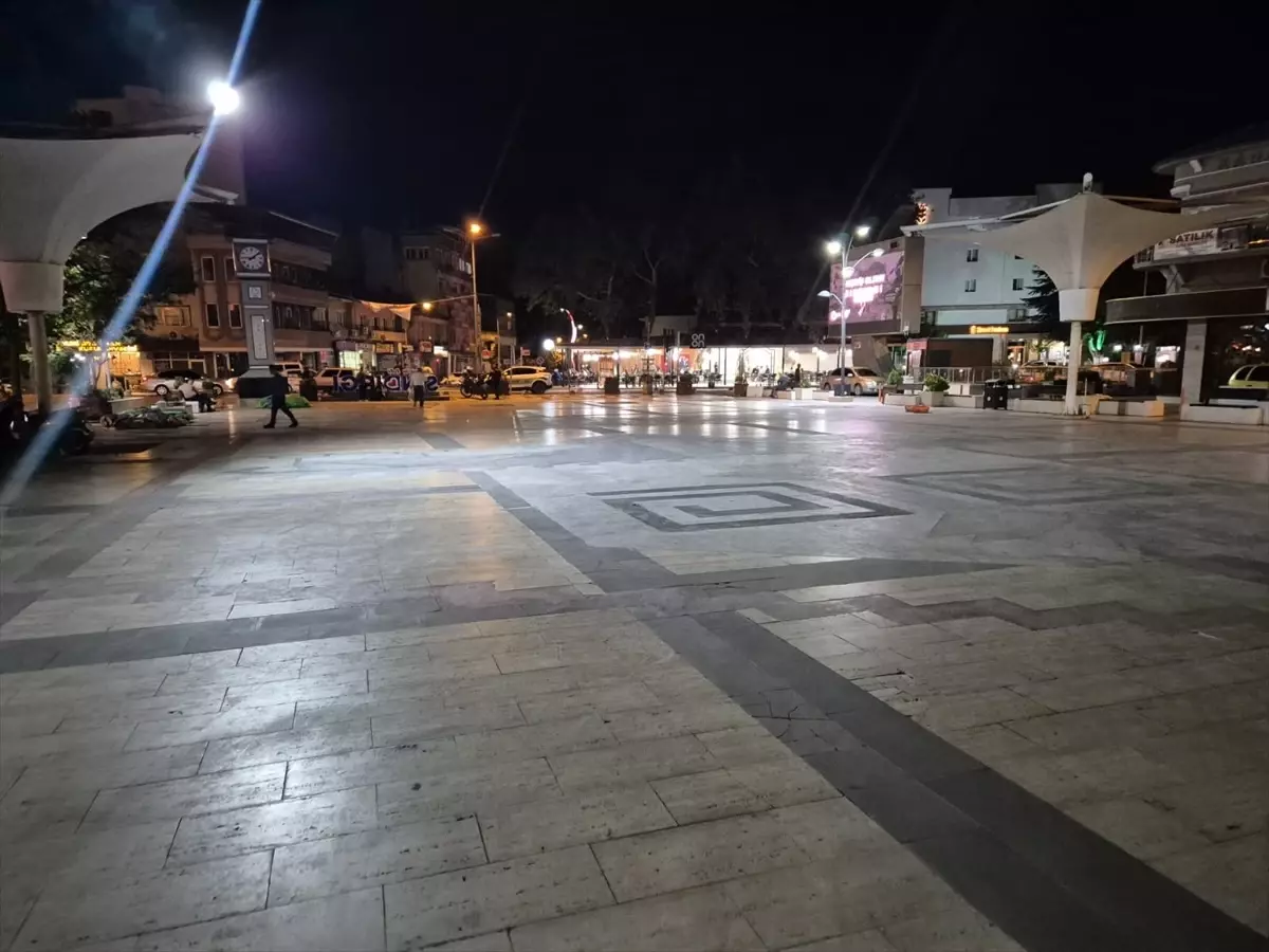 Balıkesir Sındırgı'da 4 Büyüklüğünde Deprem