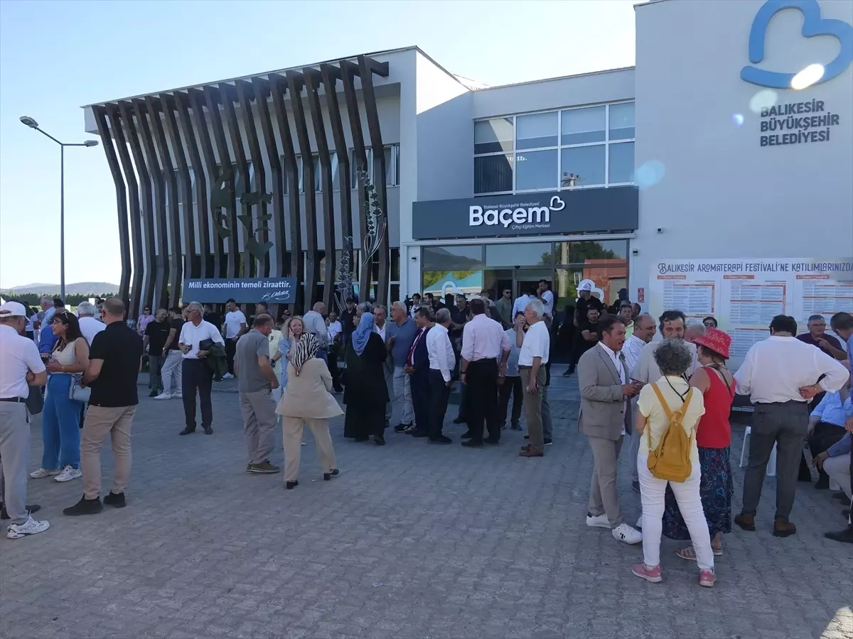 Balıkesir'de 6. Uluslararası Aromaterapi Festivali Başladı
