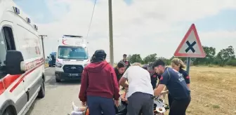 Balıkesir'de Motosiklet Kazası: Dede ve İki Torunu Yaralandı