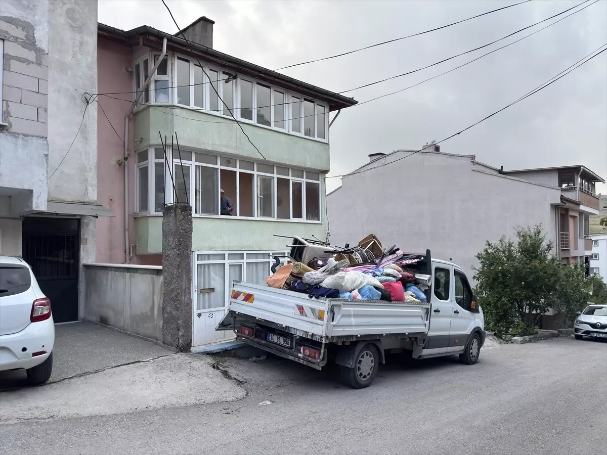 Balıkesir'de Kadın Cinayeti: Ev Sahibi Çift Tutuklandı