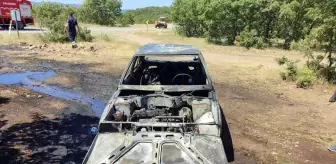 Balıkesir'de Park Halindeki Otomobil Yangında Kullanılamaz Hale Geldi