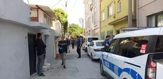 Balıkesir'de Polis Memuru Bıçakla Yaralandı, Şüpheli Gözaltına Alındı