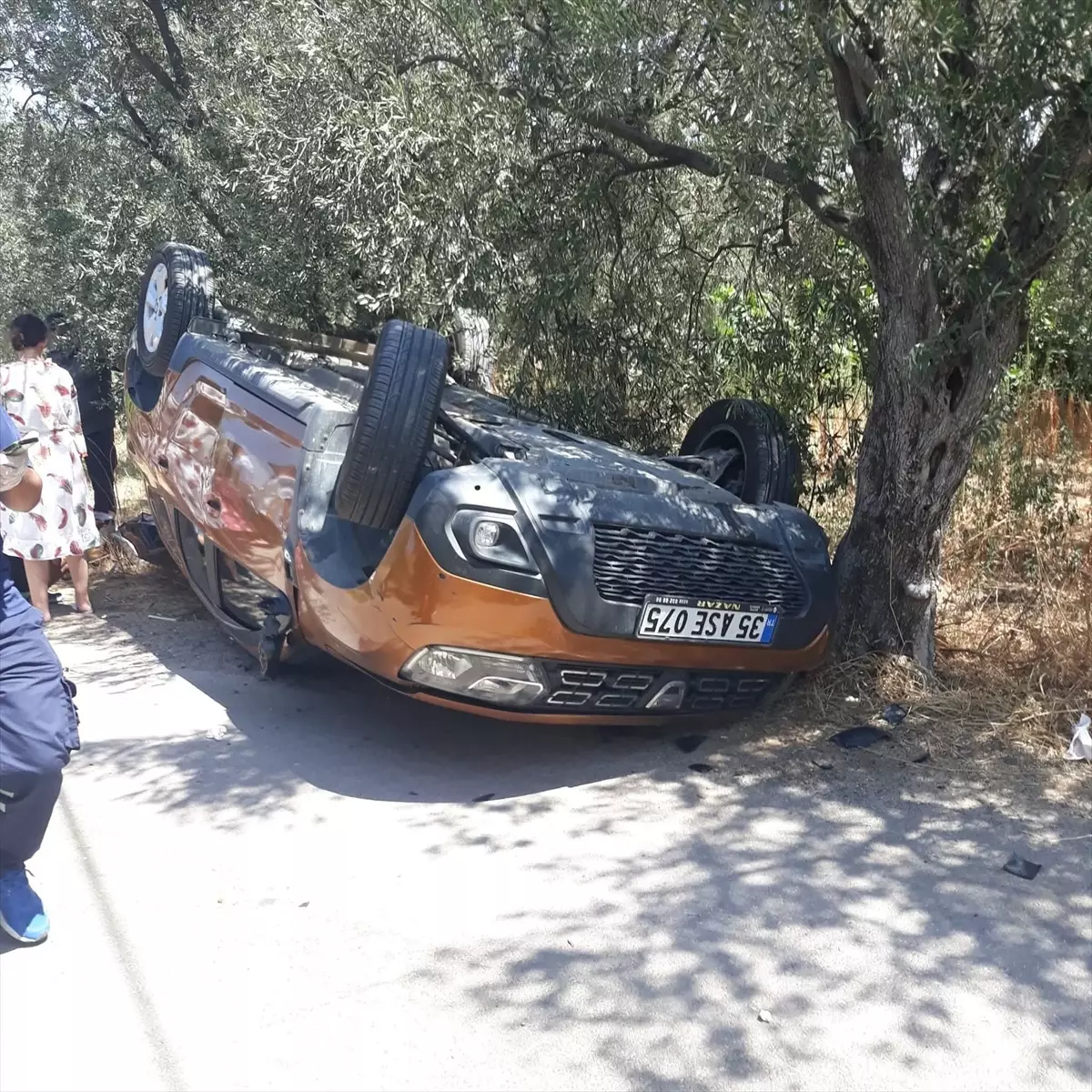 Erdek'te otomobil takla attı: 5 yaralı