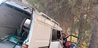 Balıkesir'de Yoldan Çıkan Panelvandan 5 Yaralı