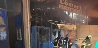 Ayvalık'ta Zeytinyağı Paketleme Tesisinde Yangın