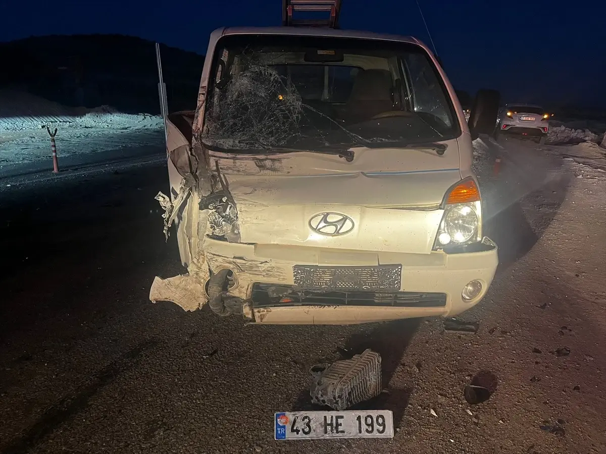 Balıkesir'de Zincirleme Kaza: 1 Ölü, 7 Yaralı