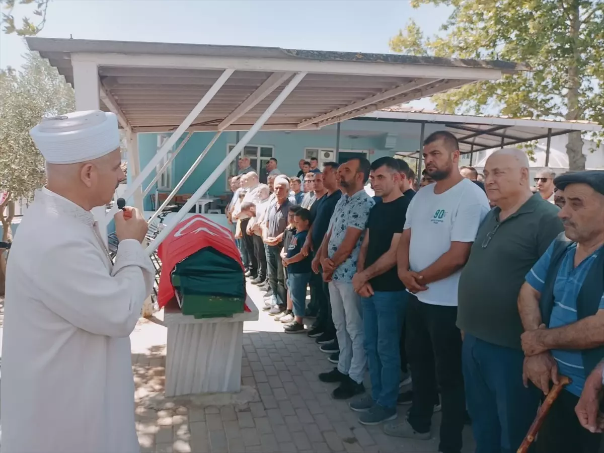 Gönen'deki Fabrika Yangınında Hayatını Kaybeden İki Kişi Uğurlandı