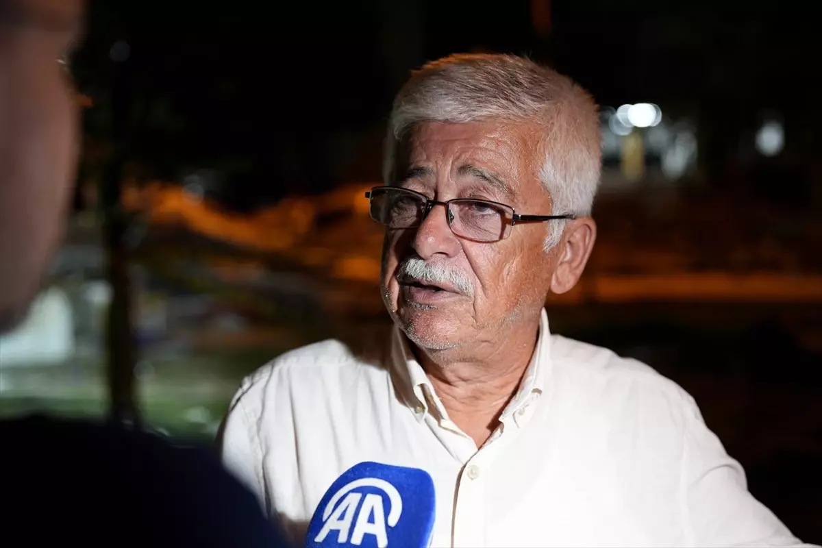 Sındırgı'da 6,1 Büyüklüğündeki Deprem Korkuttu