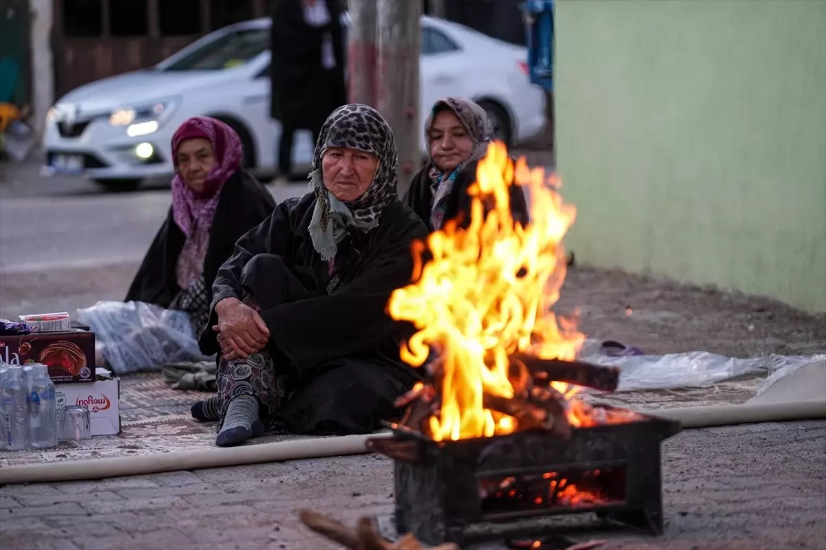 Balıkesir Sındırgı'da 6,1 Büyüklüğünde Deprem Yaşandı