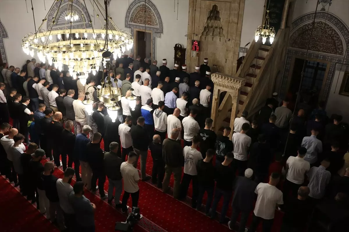 Balkanlar'da Müslümanlar Kurban Bayramı namazını kıldı