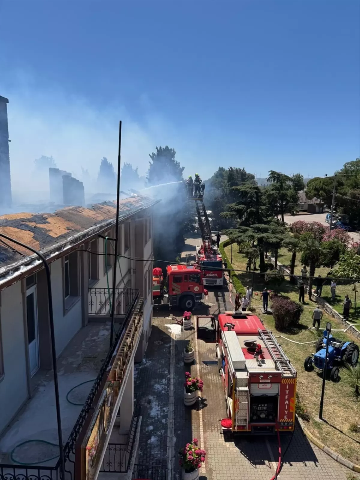 Bandırma'da Koyunculuk Araştırma Enstitüsü'nde Yangın