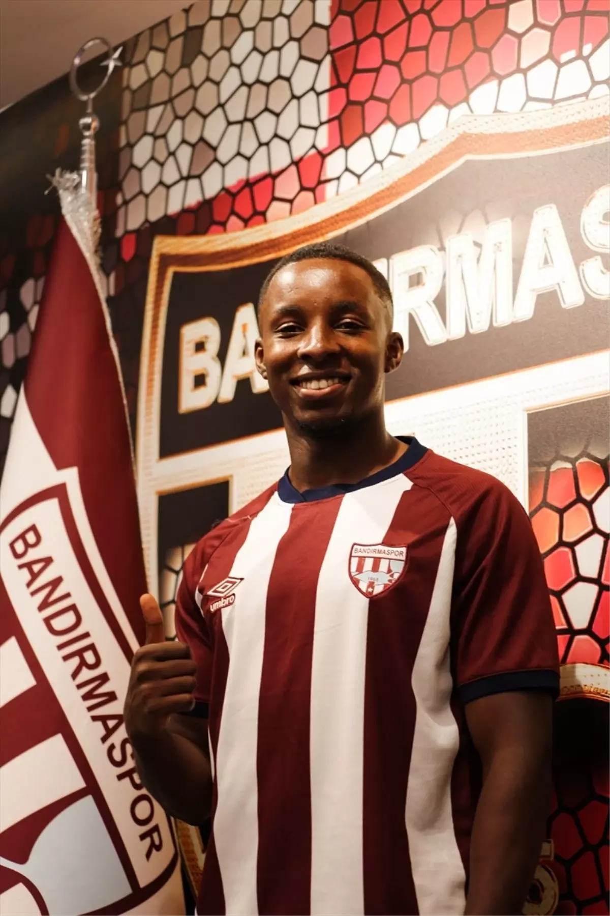 Bandırmaspor, Nijeryalı Kanat Oyuncusu Tosin Kehinde ile Anlaştı
