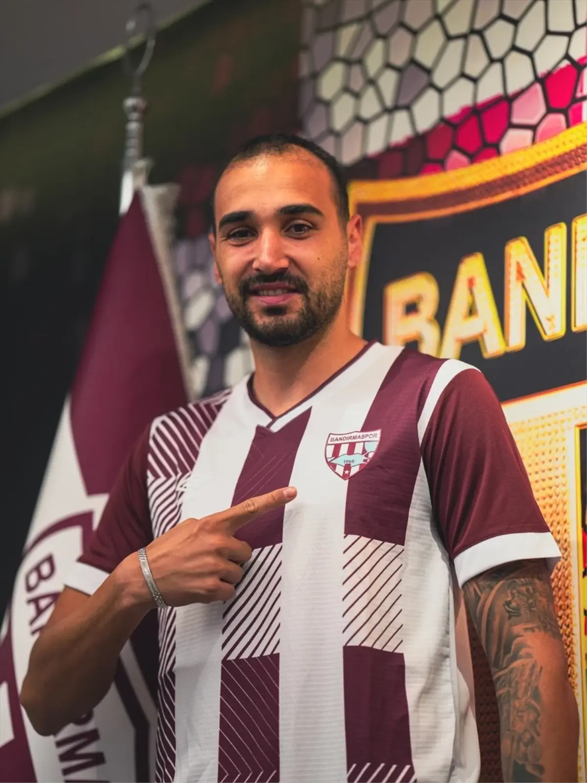 Bandırmaspor, Tolga Kalender ile 2 Yıllık Sözleşme İmzaladı