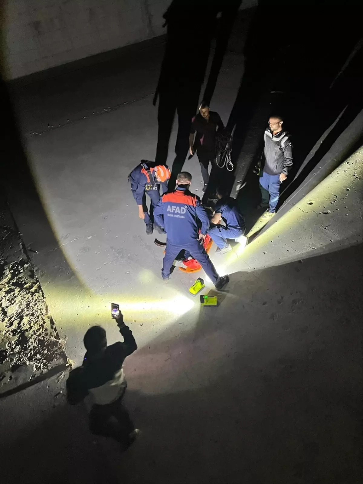 Burdur'da Baraj Kenarında Düşen Kişi Kurtarıldı