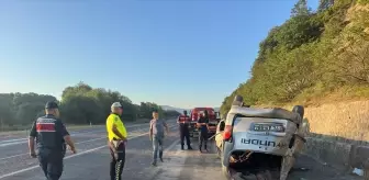 Bartın'da Ters Dönerek Bariyerlere Çarpan Sürücü Ağır Yaralandı