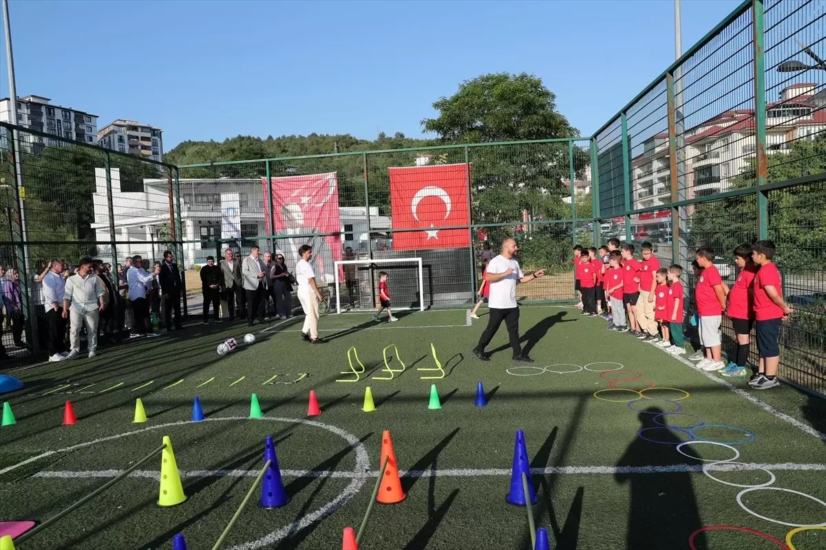 Bartın'da Yaz Spor Okulları Açıldı, Temizlik Çalışmaları Devam Ediyor