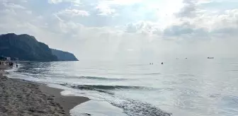 İnkumu Plajı'nda Denize Giriş İki Gün Süreyle Yasaklandı