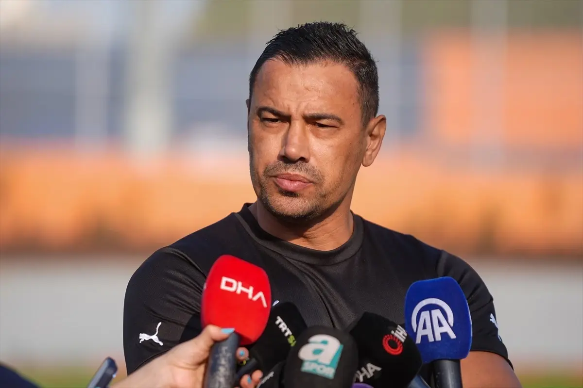 Başakşehir'in Yeni Hedefi UEFA Konferans Ligi Gruplarında Mücadele