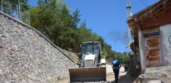 Tokat Başçiftlik'te Bağlantı Yollarına Parke Taşı Döşeniyor